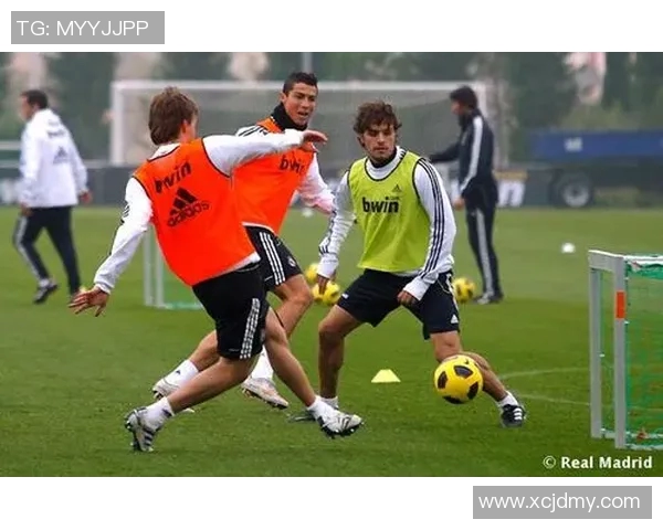 足球明星劈腿视频曝光引发热议背后的真相与影响分析