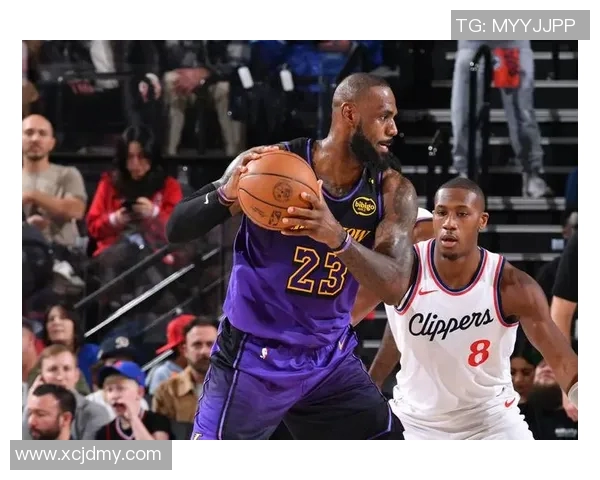 湖人快船激战即将开启球迷热情高涨期待精彩对决